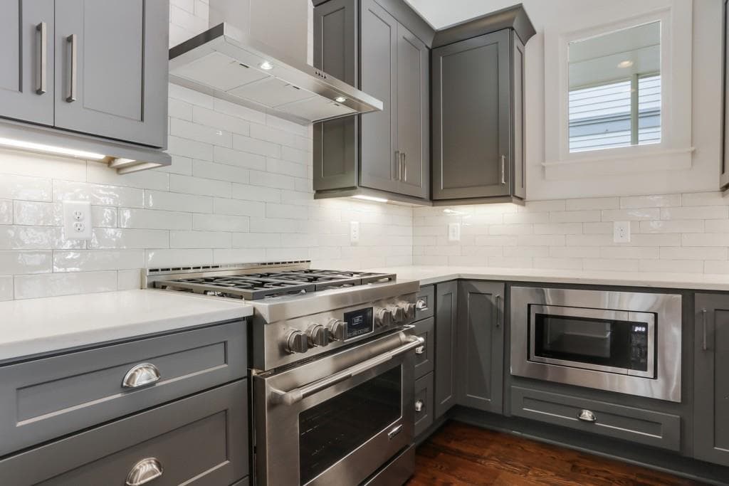4 bedroom, 2,030 sq ft single family residence sold at 208 La France Walk, Atlanta, GA 30307
