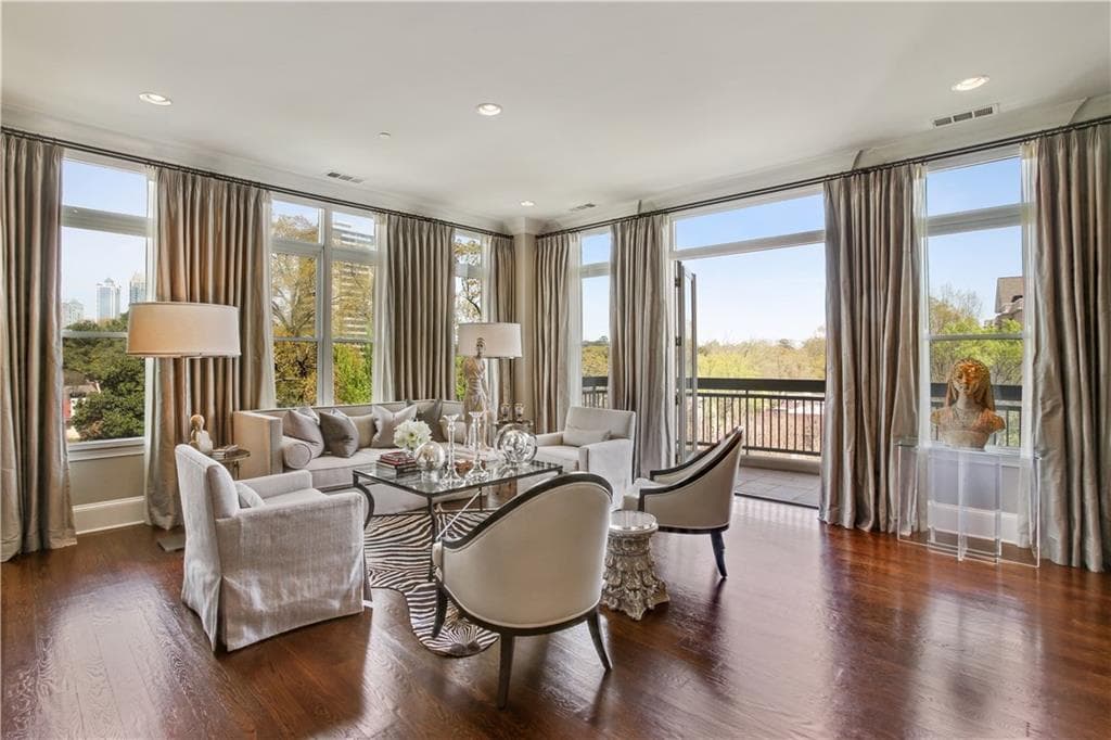 2 bedroom, 2,606 sq ft condominium sold at 2500 Peachtree Road 506N, Atlanta, GA 30305