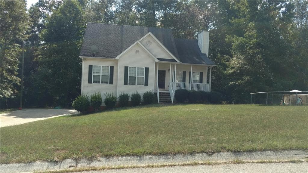 4 bedroom single family residence sold at 237 Emerald Pointe Drive, Carrollton, GA 30116