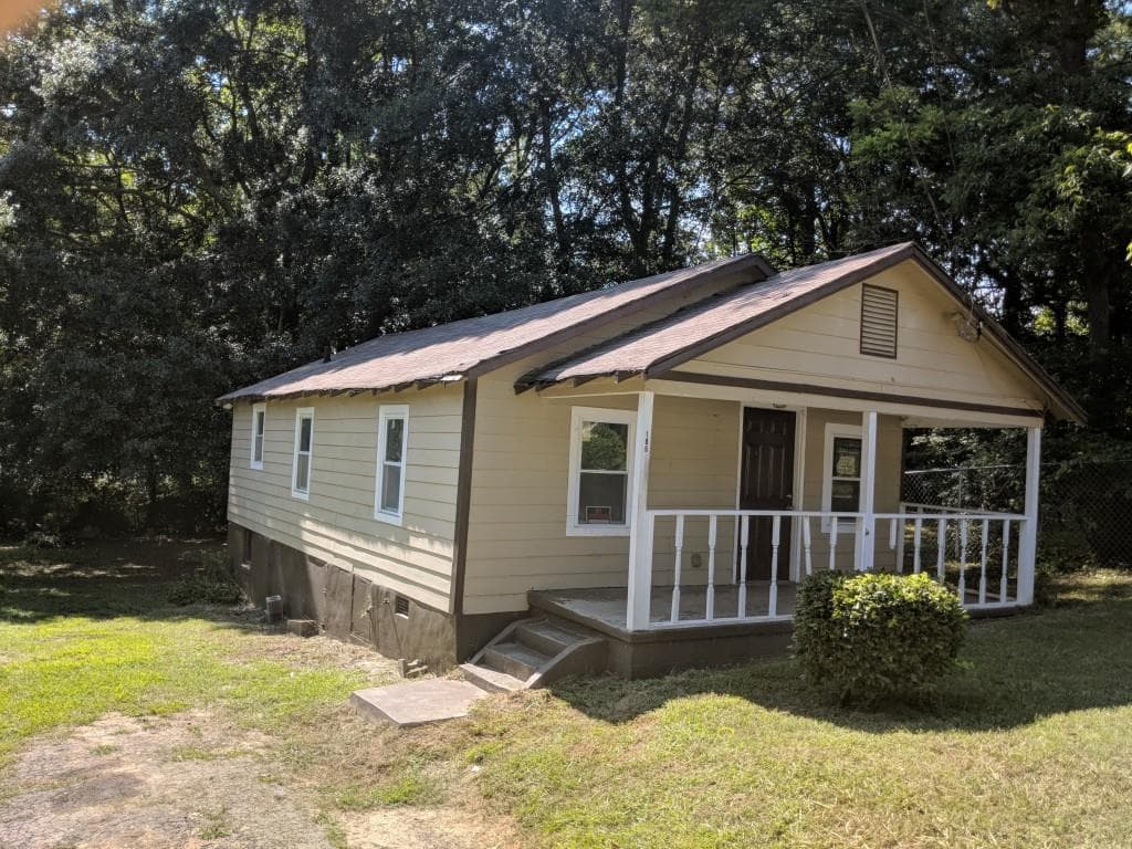 2 bedroom, 777 sq ft single family residence sold at 186 Dahlia Avenue, Atlanta, GA 30318