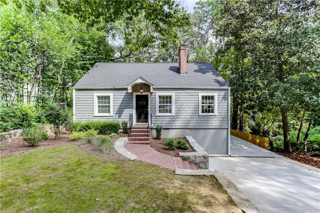 3 bedroom, 1,691 sq ft single family residence sold at 2129 Howell Mill Road, Atlanta, GA 30318