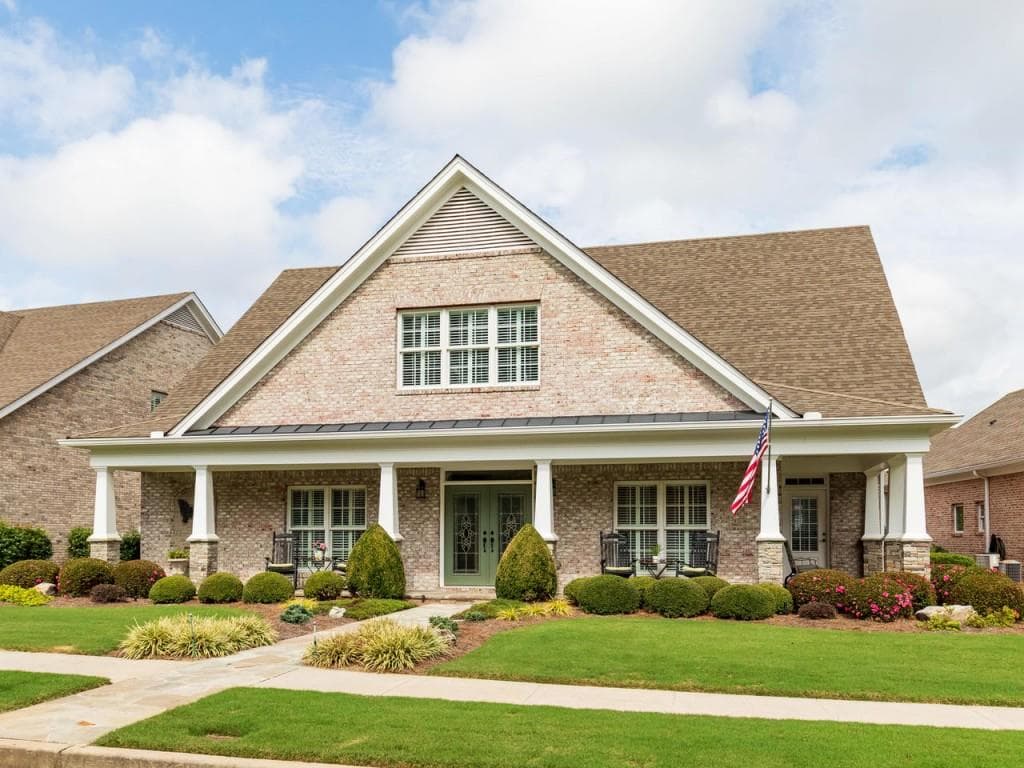 6 bedroom, 4,000 sq ft single family residence sold at 2752 Bearcreek Place, Buford, GA 30519