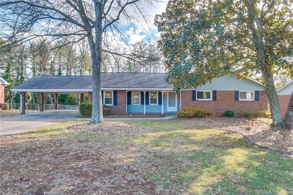 3 bedroom, 1,581 sq ft single family residence sold at 360 Crossville Court, Roswell, GA 30076