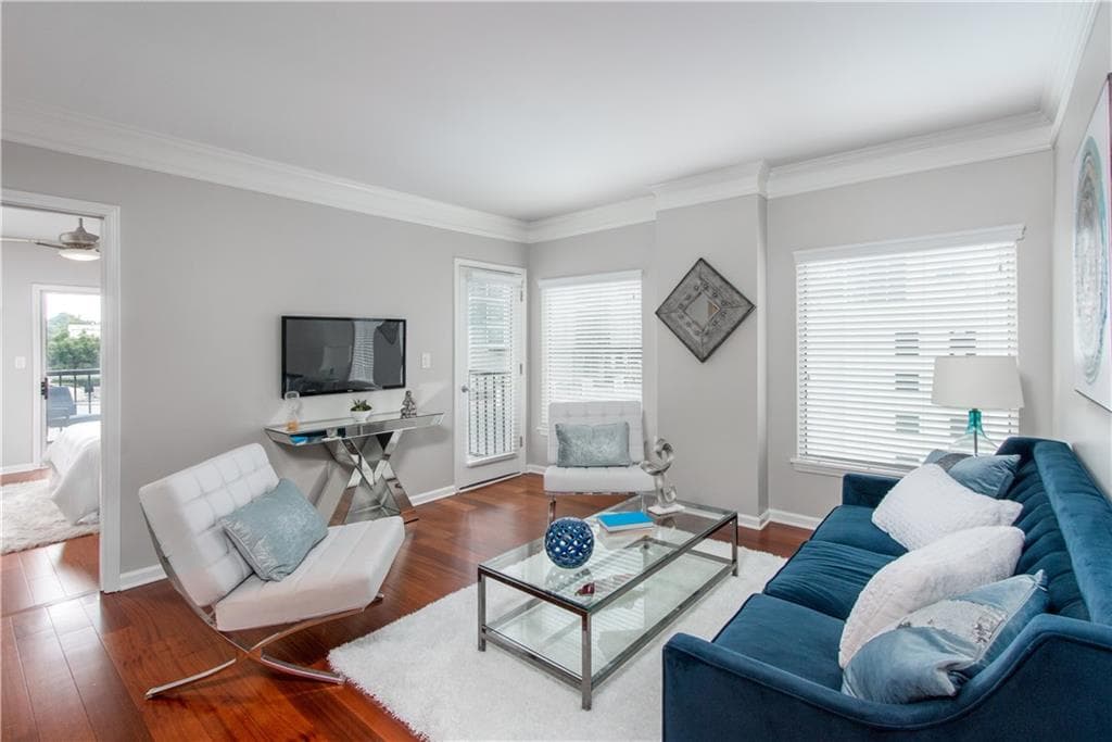 2 bedroom, 1,125 sq ft condominium sold at 275 13th Street 501, Atlanta, GA 30309