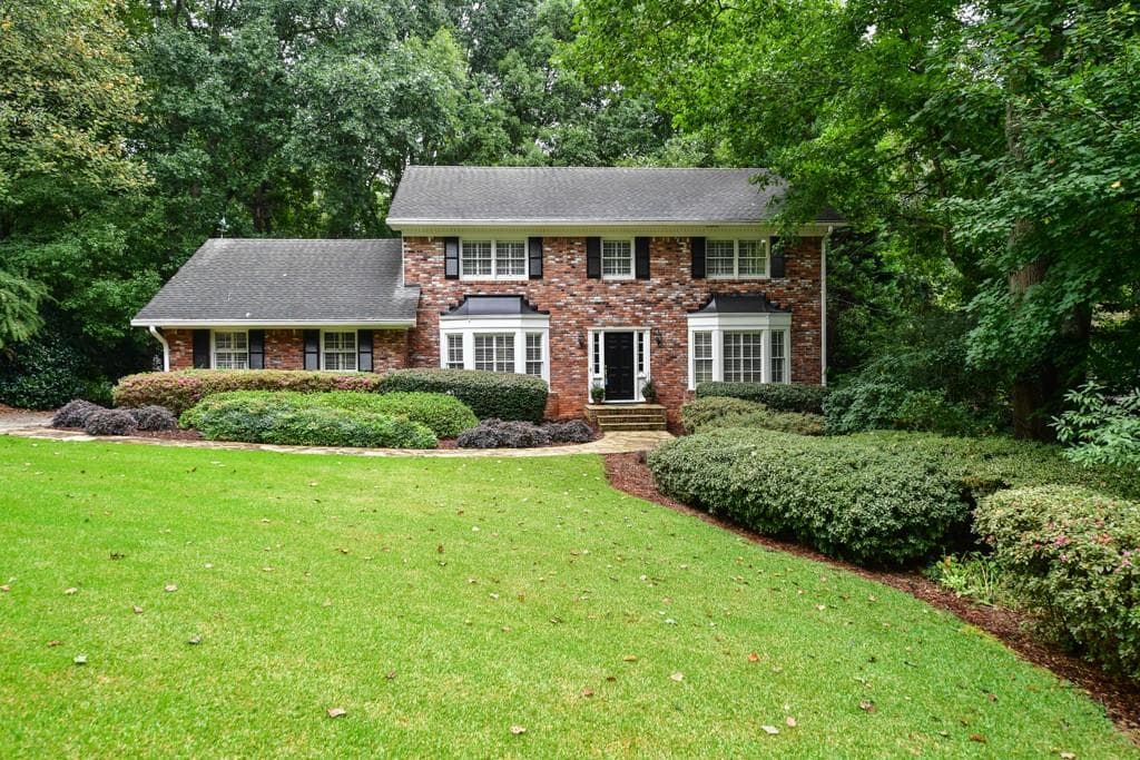 4 bedroom, 2,991 sq ft single family residence sold at 3907 Brenton Way, Brookhaven, GA 30319
