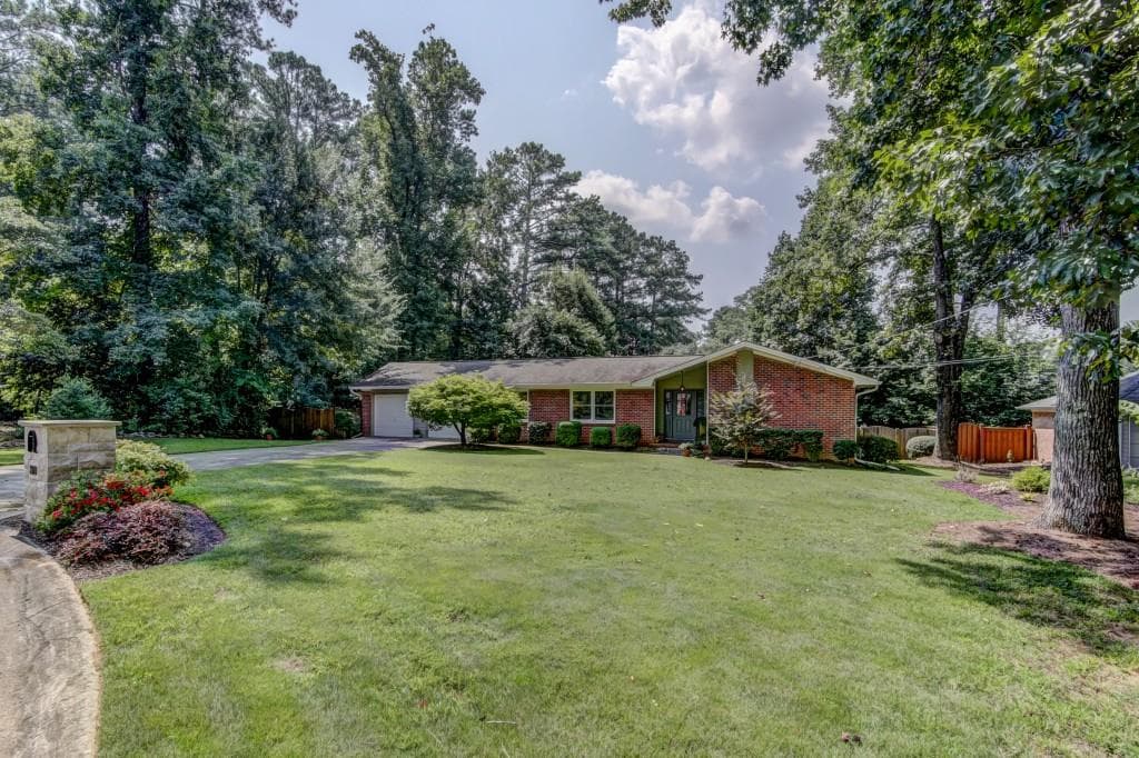 2920 Meade Circle, Marietta, GA 30067 — most recent listing photo