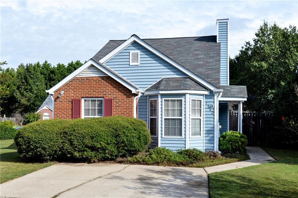 2 bedroom, 946 sq ft single family residence sold at 1342 Yorkshire Lane, Woodstock, GA 30188