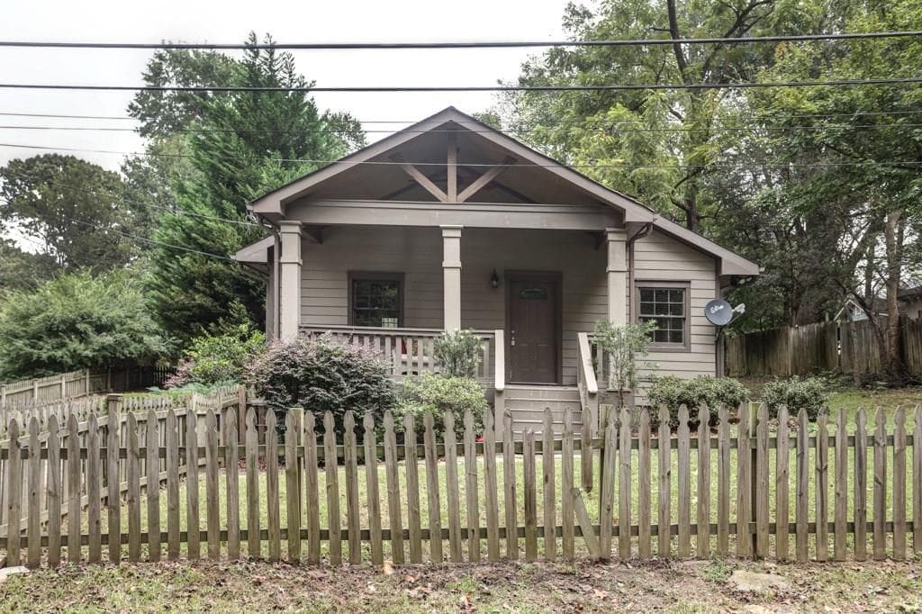 2 bedroom, 920 sq ft single family residence sold at 2231 Forrest Place, Atlanta, GA 30318