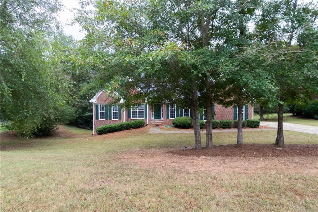 4 bedroom, 3,674 sq ft single family residence sold at 735 Roland Manor Drive, Dacula, GA 30019