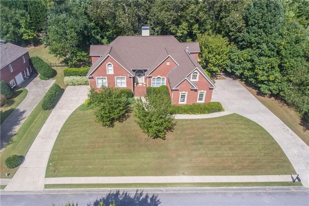 4 bedroom, 3,901 sq ft single family residence sold at 4061 HOLCOMB CREEK Drive, Buford, GA 30519