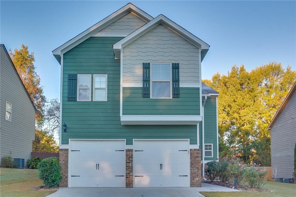 3 bedroom, 2,220 sq ft single family residence sold at 4625 Fourth Rail Lane, Cumming, GA 30040