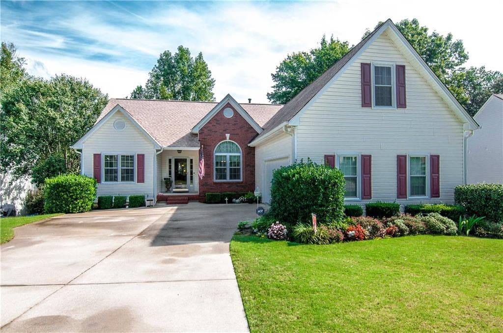 4 bedroom, 1,843 sq ft single family residence sold at 2371 Larpent Court, Dacula, GA 30019