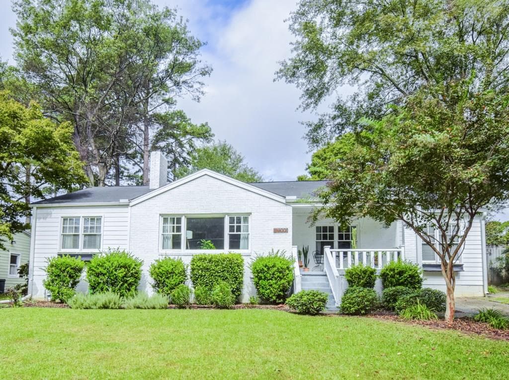 4 bedroom, 2,226 sq ft single family residence sold at 2300 Sanford Road, Decatur, GA 30033