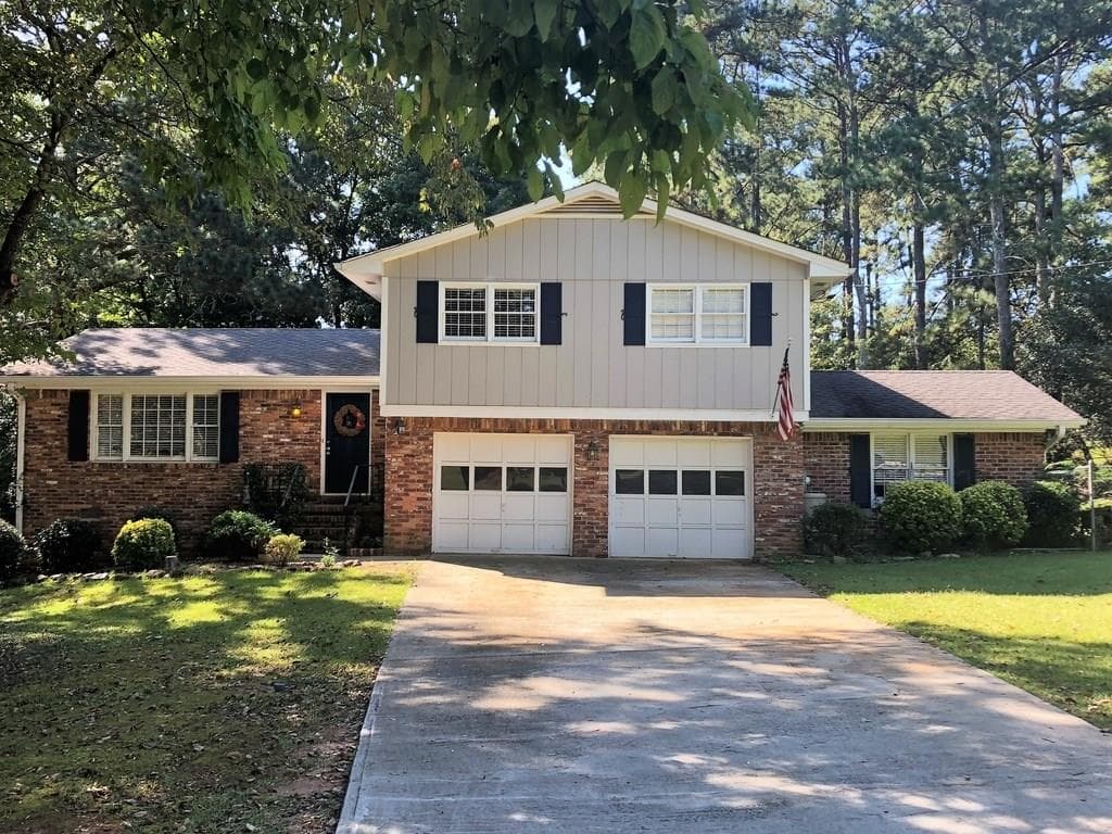 4 bedroom, 2,002 sq ft single family residence sold at 2558 KINGS Way, Lawrenceville, GA 30044