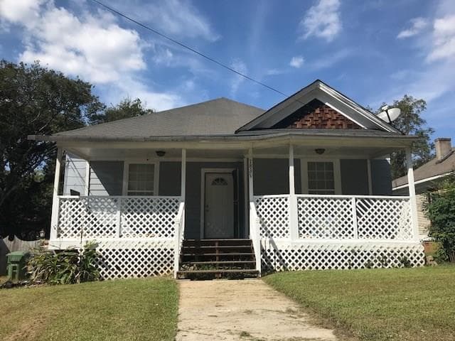 4 bedroom, 2,012 sq ft single family residence sold at 1831 Lakewood Avenue, Atlanta, GA 30315