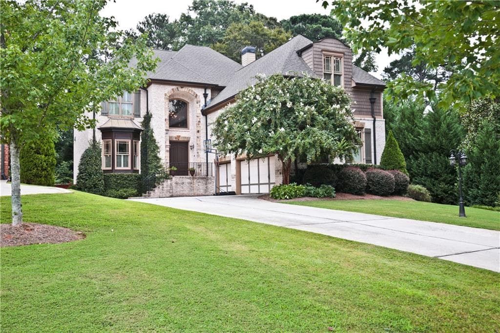 5 bedroom, 5,086 sq ft single family residence sold at 3594 N Druid Hills Road, Decatur, GA 30033