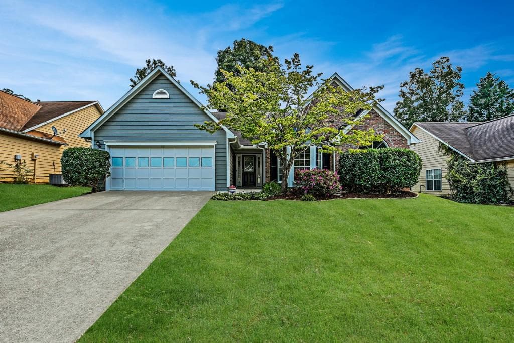 700 Ashford Cove Drive, Lilburn, GA 30047 — most recent listing photo