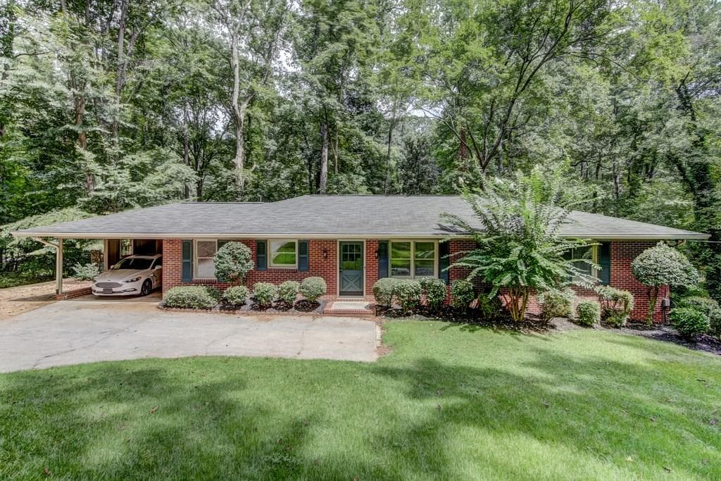 1375 Twin Oaks Circle, Smyrna, GA 30080 — most recent listing photo