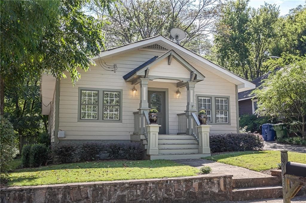 3 bedroom, 1,428 sq ft single family residence sold at 2055 Robson Place, Atlanta, GA 30317
