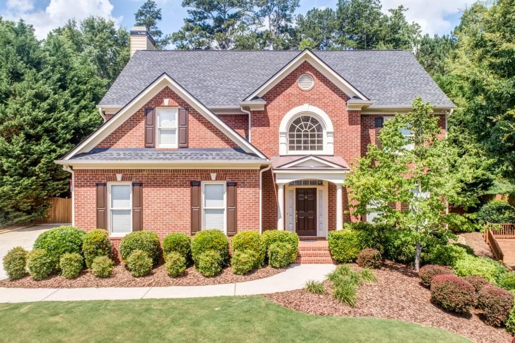 5 bedroom, 3,714 sq ft single family residence sold at 5955 Wilmington Court, Cumming, GA 30040