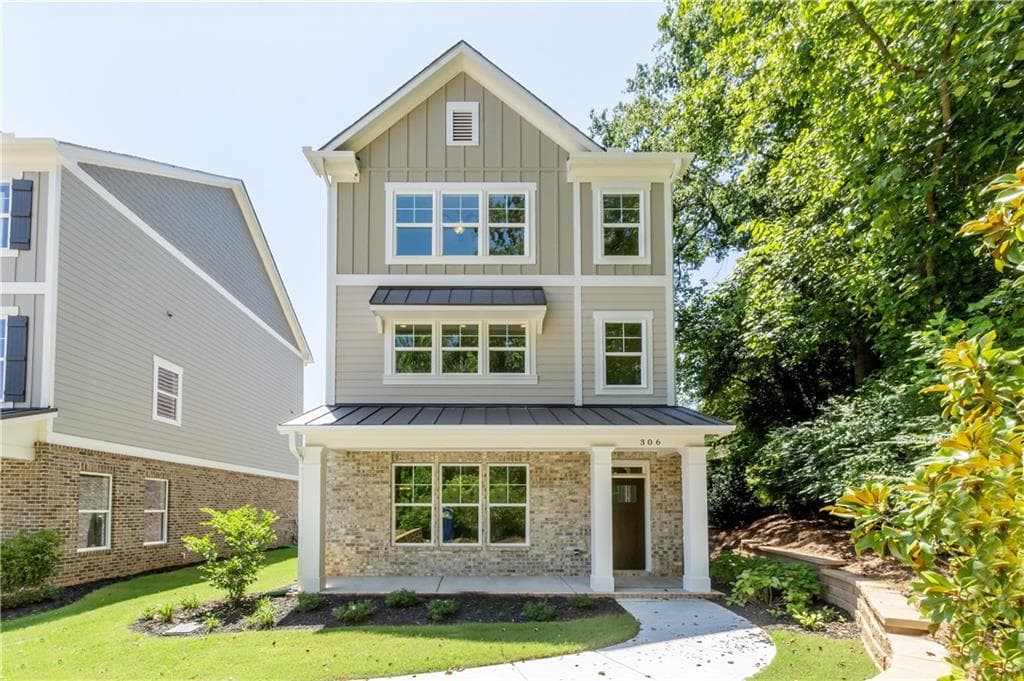 3 bedroom, 2,306 sq ft single family residence sold at 204 Highland Park Point, Woodstock, GA 30188
