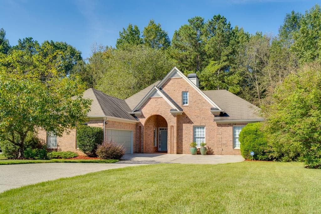 915 Whitetail Court, Alpharetta, GA 30005 — most recent listing photo