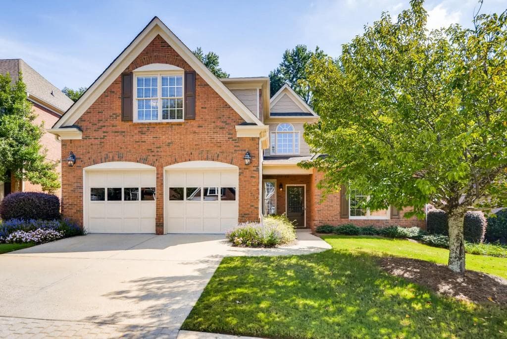 5 bedroom, 2,943 sq ft single family residence sold at 1909 New Haven Court, Smyrna, GA 30080