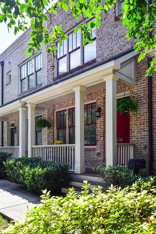 3 bedroom, 2,227 sq ft townhouse sold at 216 Marion Place, Atlanta, GA 30307