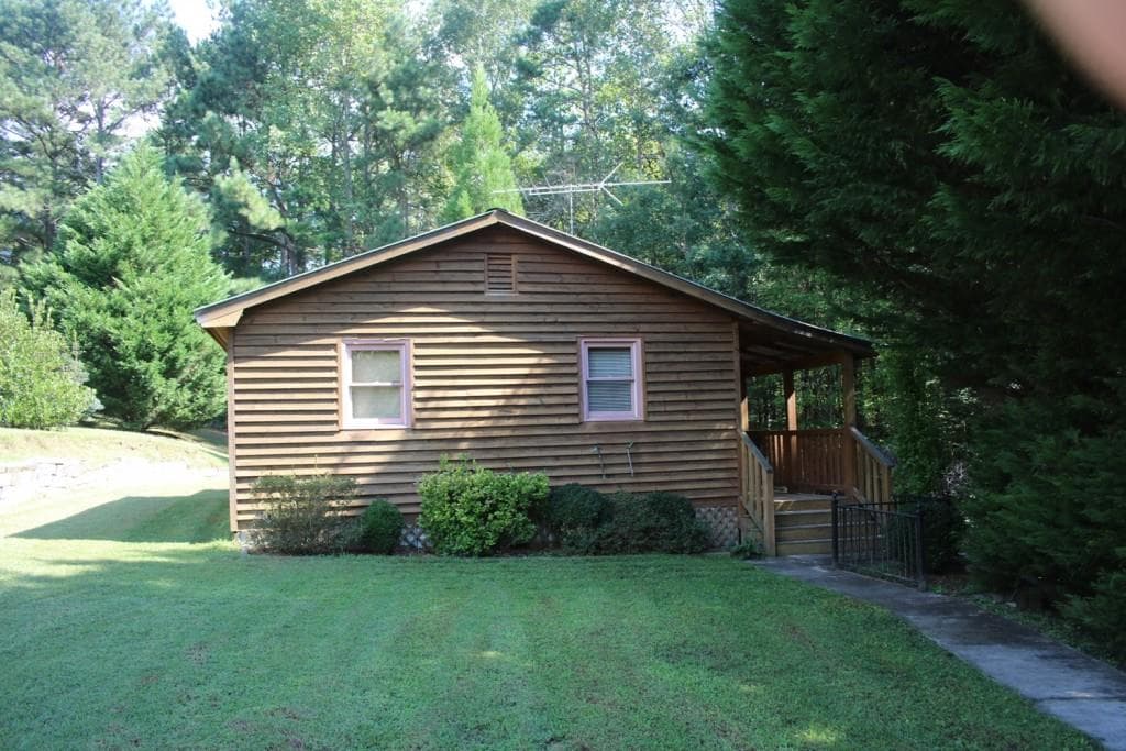 1 bedroom, 720 sq ft single family residence sold at 6030 Spout Springs Road, Flowery Branch, GA 30542