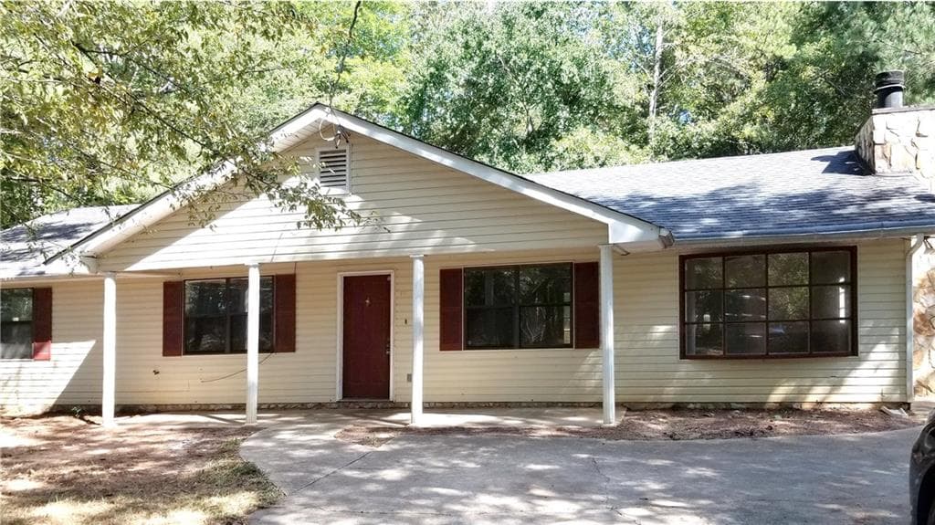 3 bedroom, 1,508 sq ft single family residence sold at 1374 Cave Springs Road, Douglasville, GA 30134