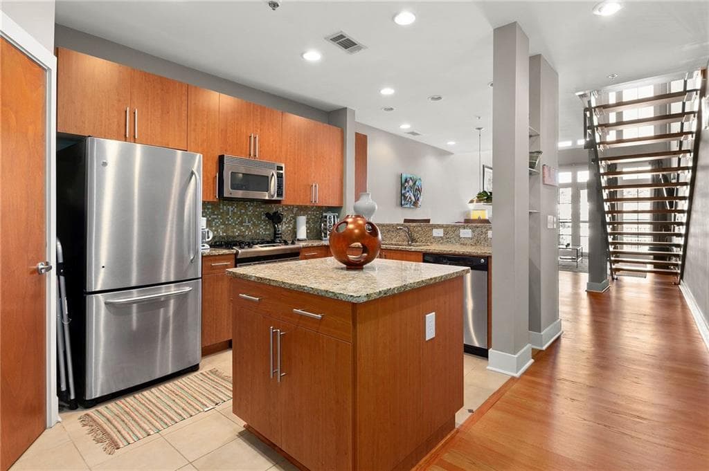 2 bedroom, 1,344 sq ft condominium sold at 1253 Caroline Street 223, Atlanta, GA 30307