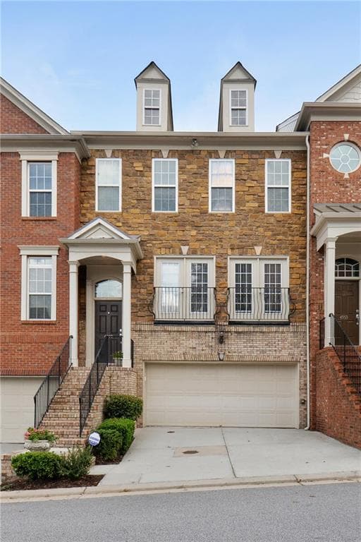 3 bedroom, 2,304 sq ft townhouse sold at 4949 Colchester Court, Atlanta, GA 30339