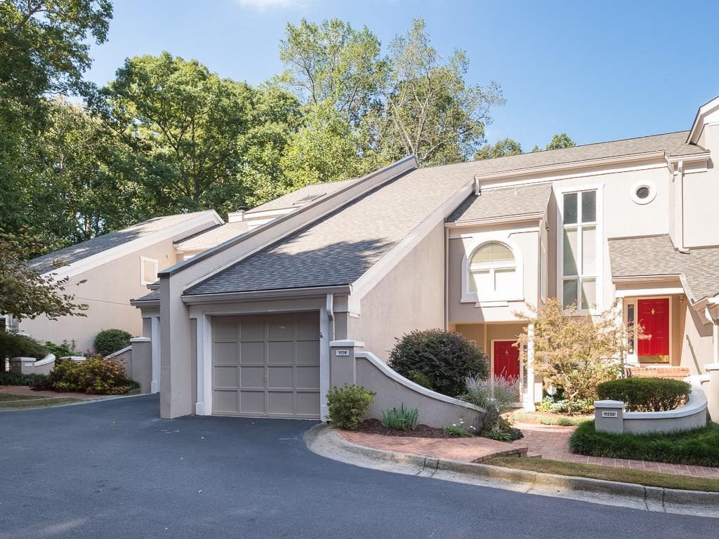 3 bedroom, 3,172 sq ft townhouse sold at 3228 Paces Mill Road, Atlanta, GA 30339