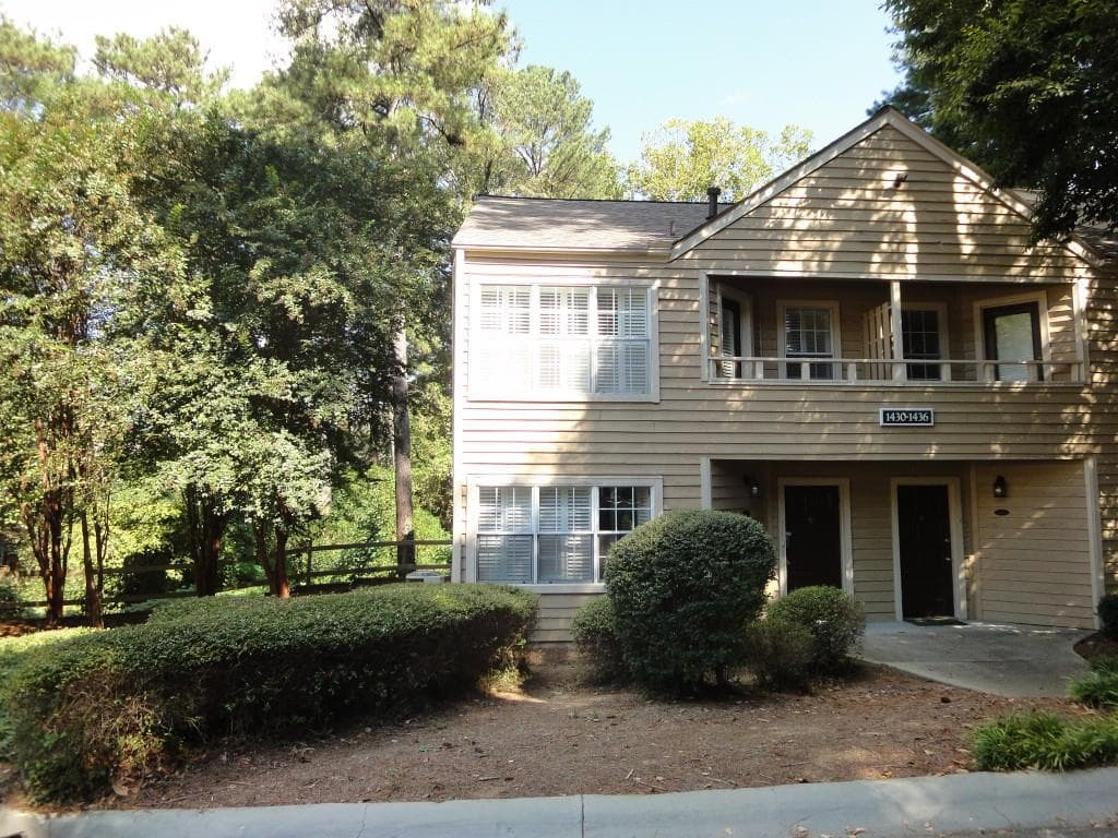 2 bedroom, 1,584 sq ft townhouse sold at 1430 N Crossing Drive 1430, Atlanta, GA 30329