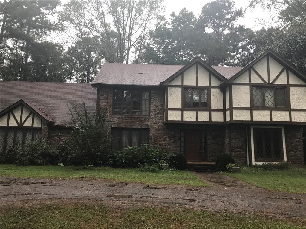 4 bedroom, 4,234 sq ft single family residence sold at 1510 Sunnybrook Farm Road, Atlanta, GA 30350