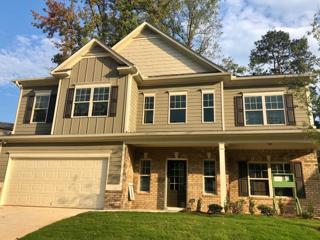 3 bedroom, 2,430 sq ft single family residence sold at 194 Cherokee Reserve Circle, Canton, GA 30115