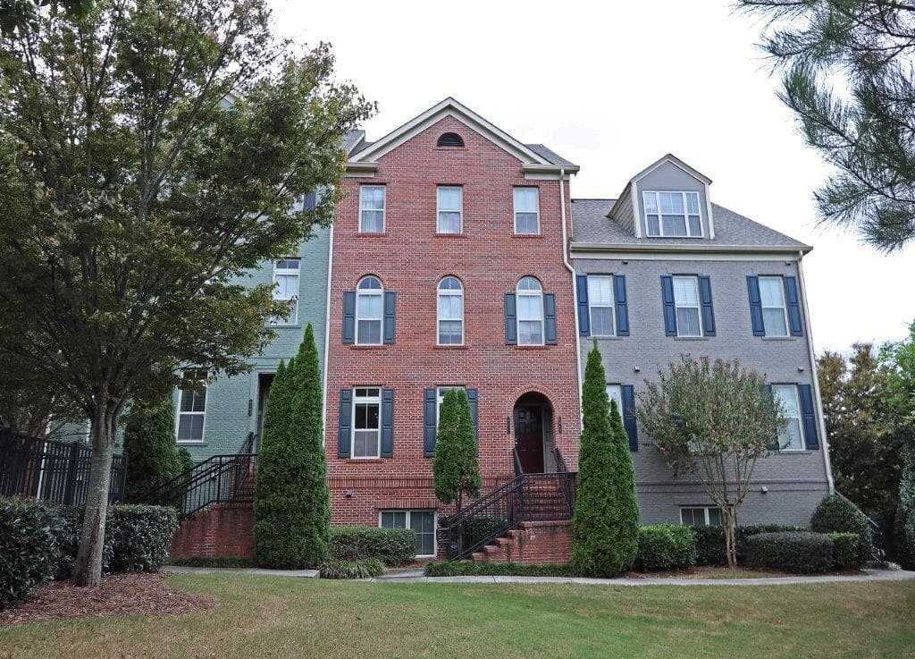 2 bedroom, 1,160 sq ft townhouse sold at 6471 Chariot Street 29, Atlanta, GA 30328