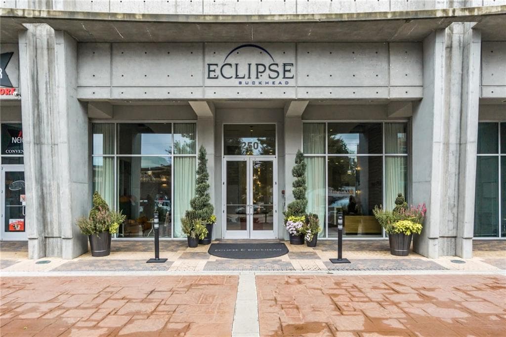 1 bedroom, 770 sq ft condominium sold at 250 Pharr Road 1911, Atlanta, GA 30305