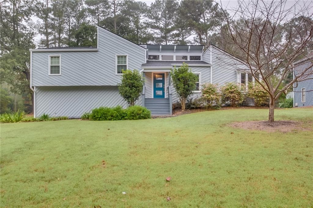 3 bedroom, 1,624 sq ft single family residence sold at 3335 Emory Drive, Marietta, GA 30062