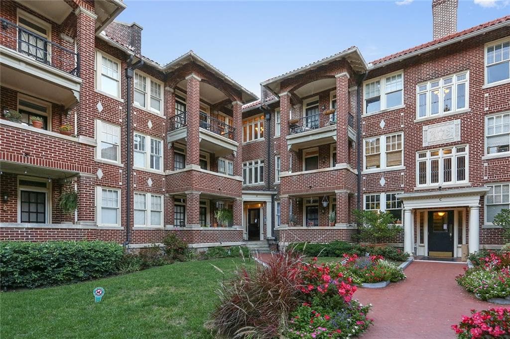 2 bedroom, 1,030 sq ft condominium sold at 198 Ponce De Leon Avenue 7B, Atlanta, GA 30308