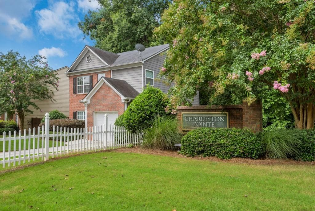 3 bedroom, 1,848 sq ft single family residence sold at 2211 Charleston Pointe, Atlanta, GA 30316
