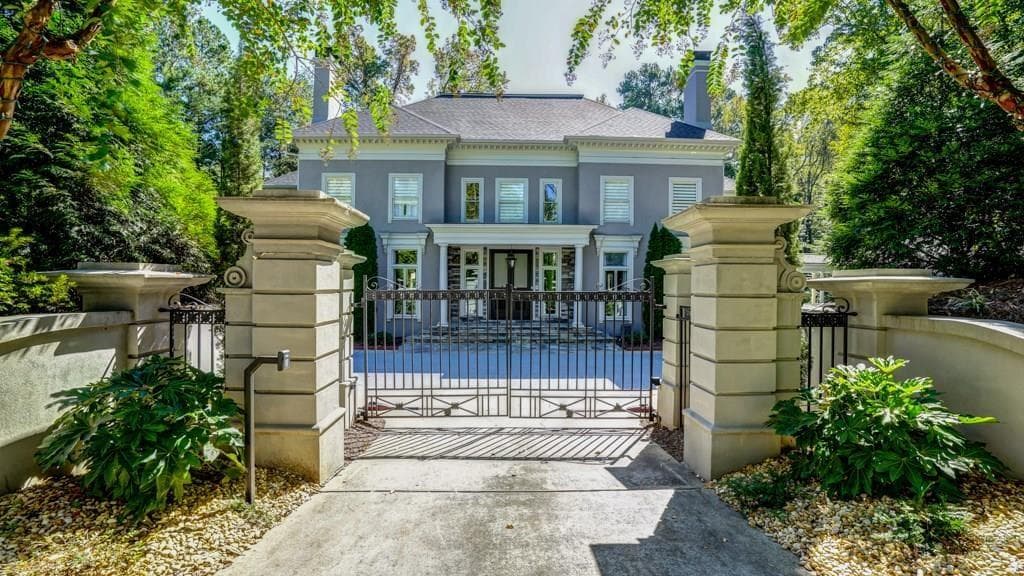 7 bedroom, 8,200 sq ft single family residence sold at 3435 Habersham Road, Atlanta, GA 30305