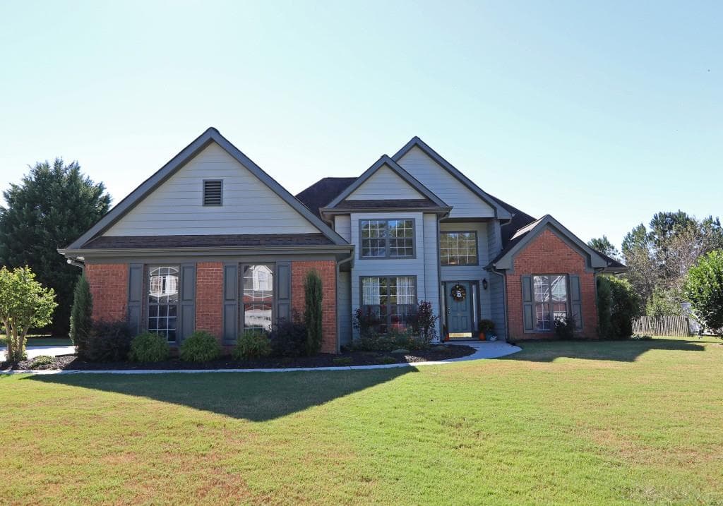 3 bedroom single family residence sold at 418 Beech Hollow Trail, Loganville, GA 30052