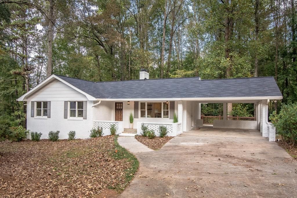 3 bedroom, 1,384 sq ft single family residence sold at 273 E Lake Circle, Canton, GA 30115