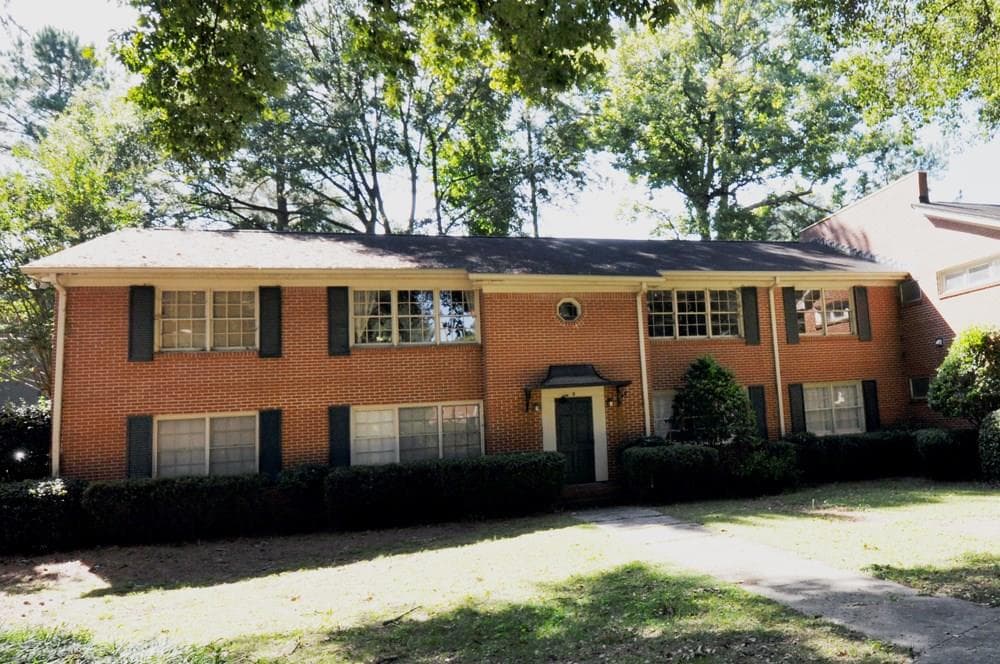 2 bedroom, 1,010 sq ft condominium sold at 425 Lindbergh Drive C4, Atlanta, GA 30305