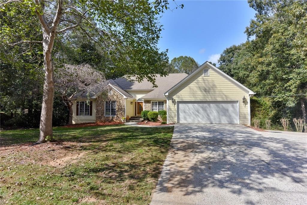 5 bedroom, 6,220 sq ft single family residence sold at 200 Sweetwater Church Road, Douglasville, GA 30134