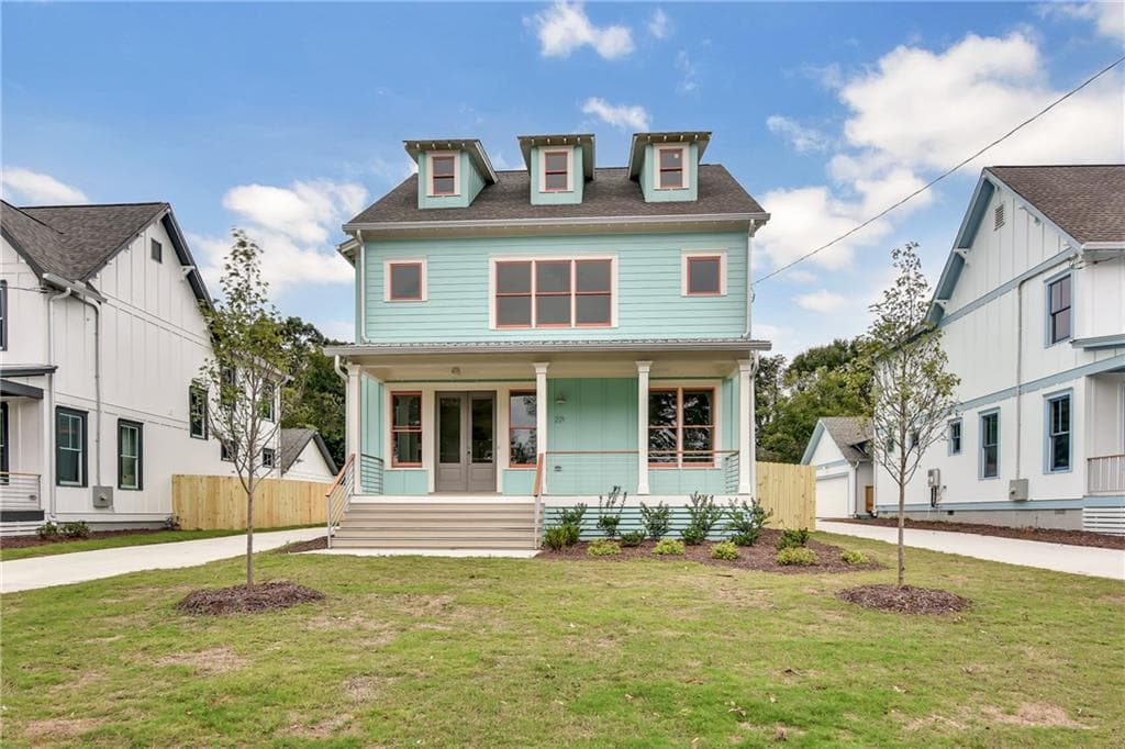 4 bedroom, 2,261 sq ft single family residence sold at 221 S Howard Street, Atlanta, GA 30317