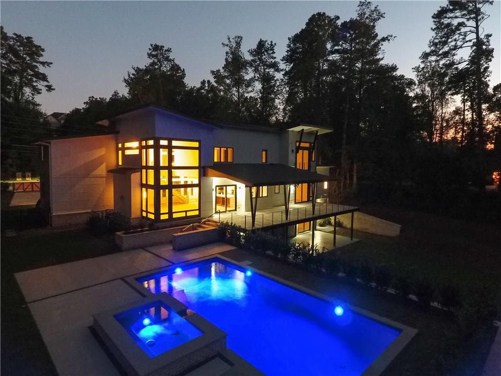 6 bedroom single family residence sold at 325 River Valley Road, Atlanta, GA 30328