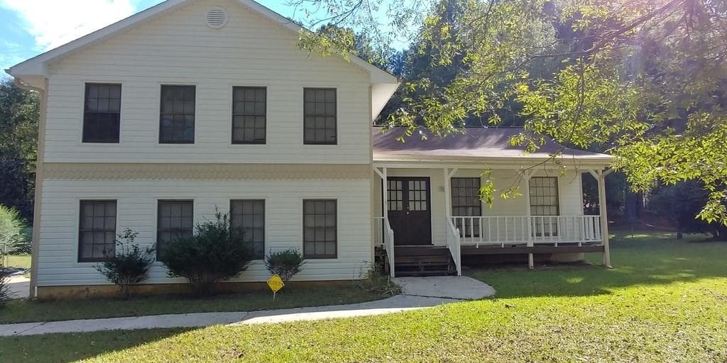 3 bedroom, 1,392 sq ft single family residence sold at 6196 STIMSON Way, Riverdale, GA 30296