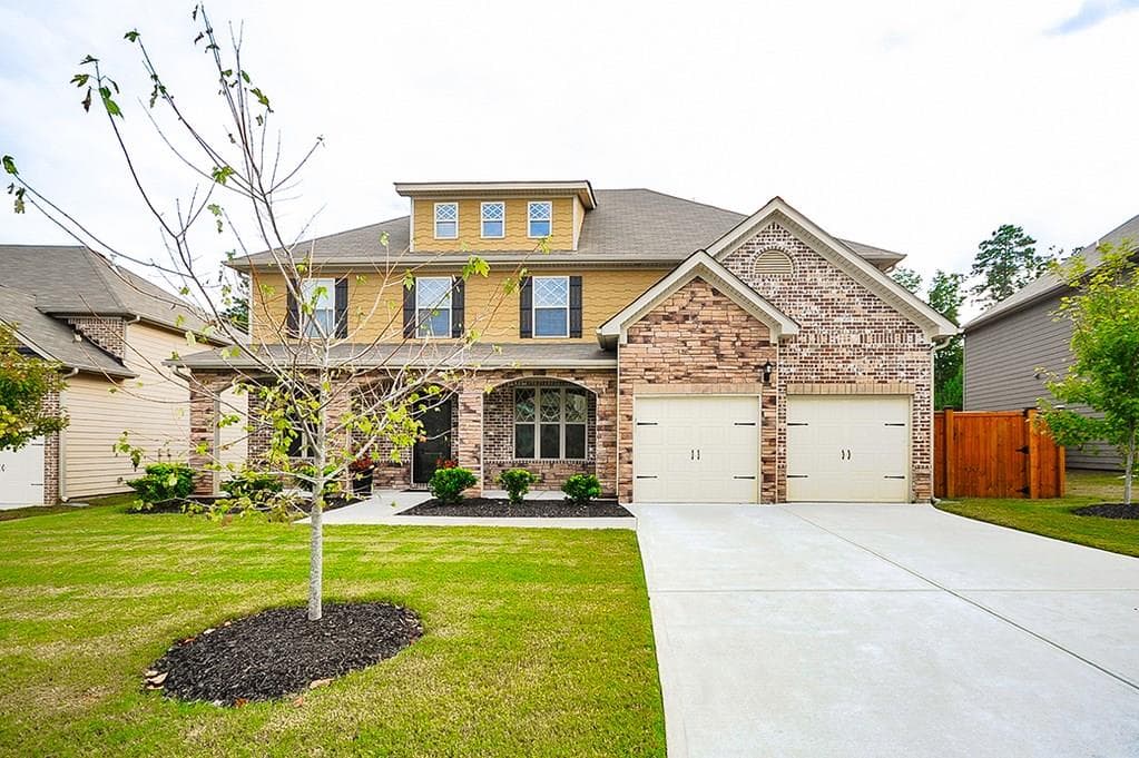 5 bedroom, 3,551 sq ft single family residence sold at 5268 Rosewood Place, Fairburn, GA 30213